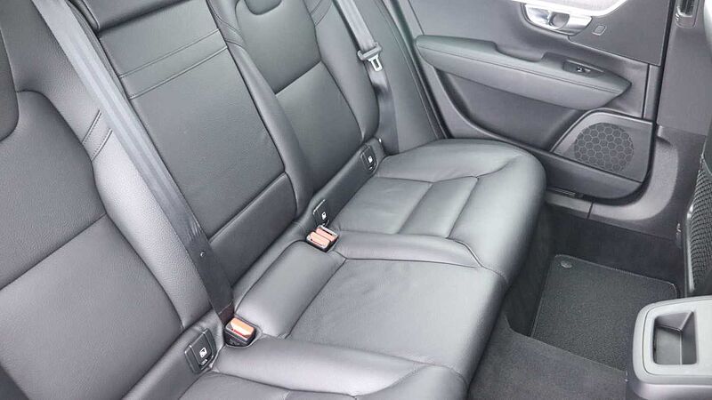 Volvo V90 Cross Country B5 (P) AWD (Rear Camera, Heated Seats, Pilot Assist, BLIS)