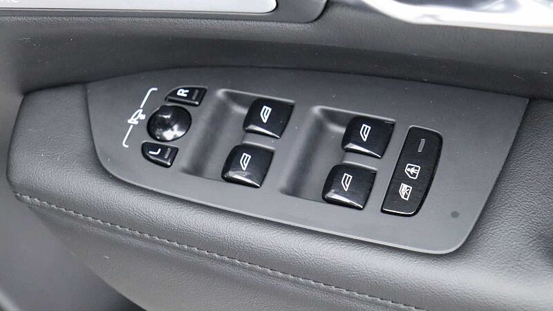 Volvo V90 Cross Country B5 (P) AWD Ultimate (Sunroof, Bowers & Wilkins Audio, 360 Camera)