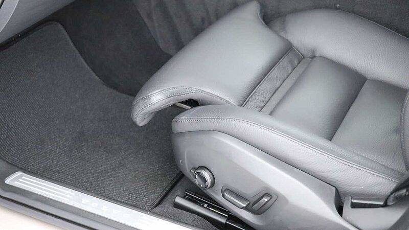 Volvo V90 Cross Country B5 (P) AWD Ultimate (Sunroof, Bowers & Wilkins Audio, 360 Camera)