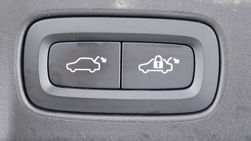 Volvo V90 Cross Country B5 (P) AWD Ultimate (Sunroof, Bowers & Wilkins Audio, 360 Camera)