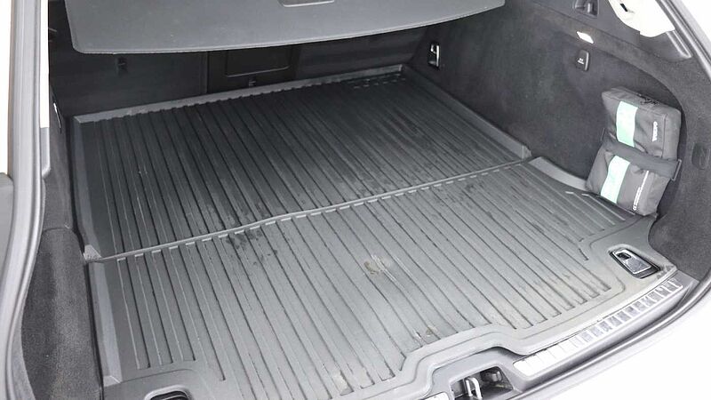 Volvo V90 Cross Country B5 (P) AWD Ultimate (Sunroof, Bowers & Wilkins Audio, 360 Camera)