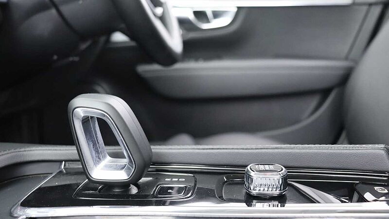 Volvo V90 Cross Country B5 (P) AWD Ultimate (Sunroof, Bowers & Wilkins Audio, 360 Camera)