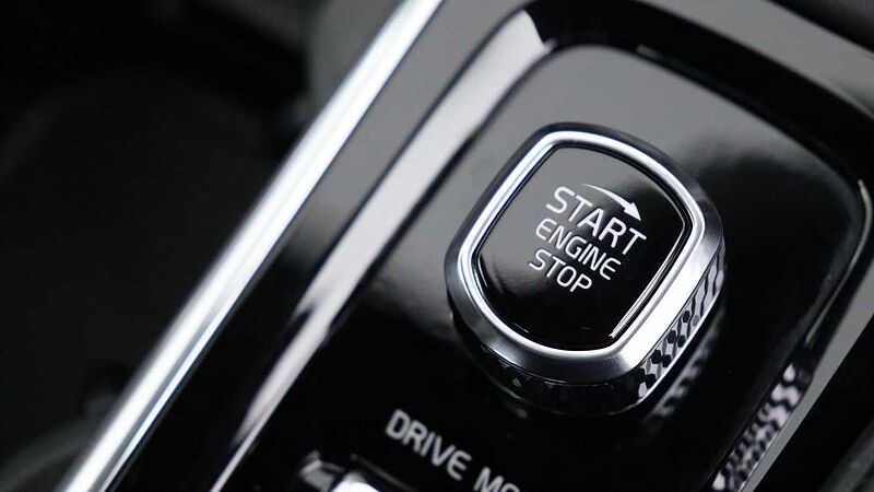 Volvo S90 D4 R-Design Auto (Winter Pack, Rear Camera, Heated Seats, Pilot Assist)