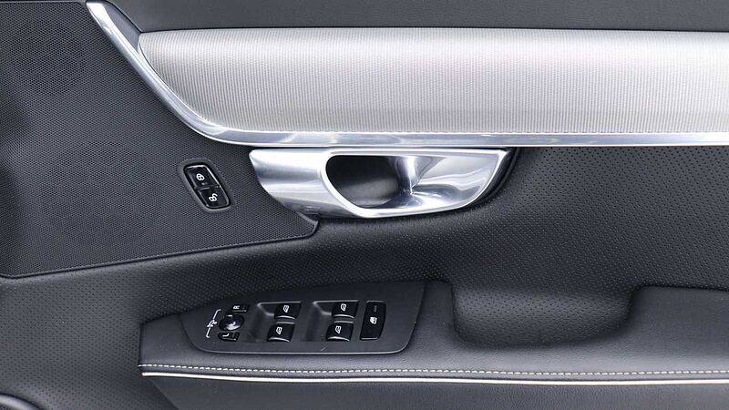 Volvo S90 D4 R-Design Auto (Winter Pack, Rear Camera, Heated Seats, Pilot Assist)