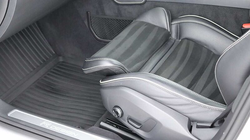 Volvo S90 D4 R-Design Auto (Winter Pack, Rear Camera, Heated Seats, Pilot Assist)