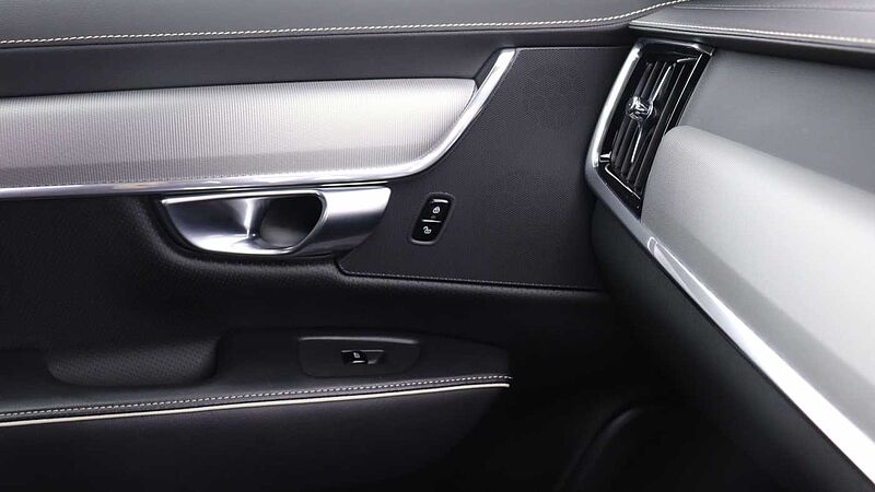 Volvo S90 D4 R-Design Auto (Winter Pack, Rear Camera, Heated Seats, Pilot Assist)