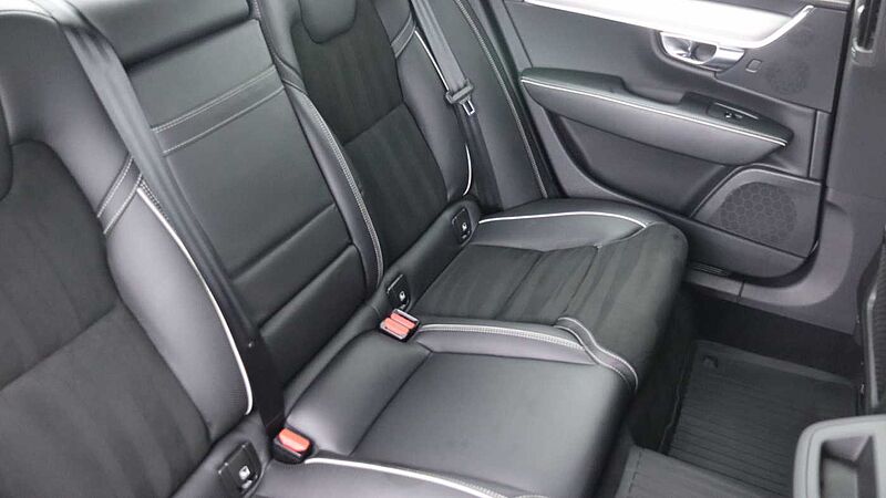Volvo S90 D4 R-Design Auto (Winter Pack, Rear Camera, Heated Seats, Pilot Assist)