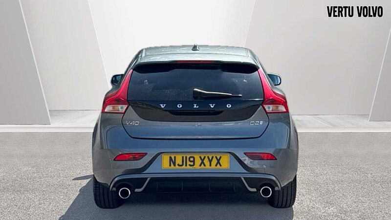 Volvo V40 D2 [122] R DESIGN Edition 5dr Diesel Hatchback