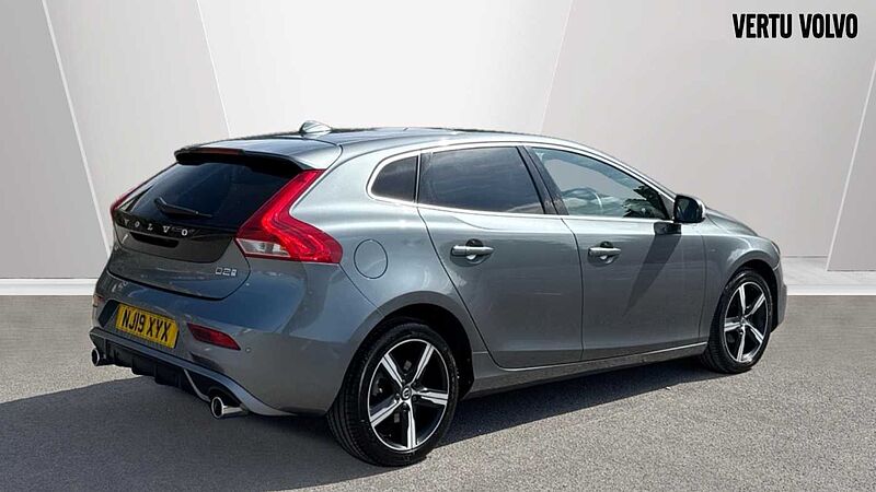 Volvo V40 D2 [122] R DESIGN Edition 5dr Diesel Hatchback