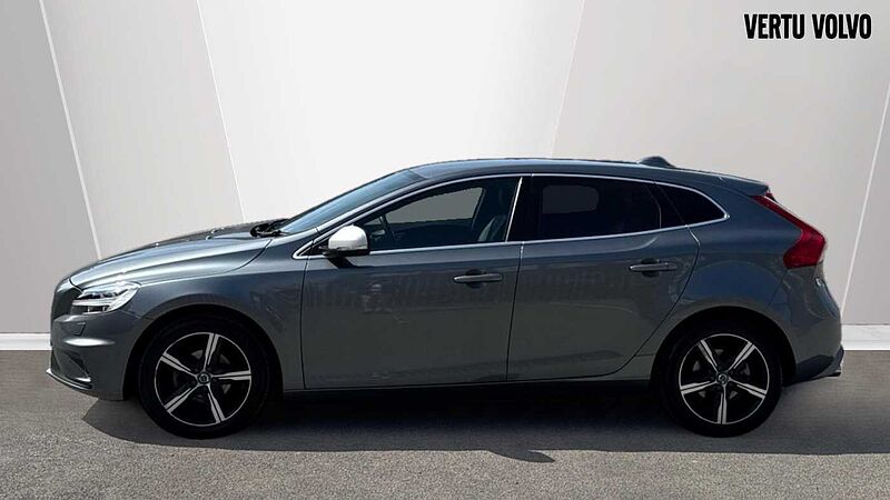 Volvo V40 D2 [122] R DESIGN Edition 5dr Diesel Hatchback