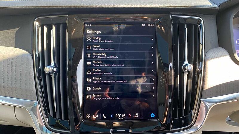 Volvo V90 2.0 T8 [455] PHEV Ultra Dark 5dr AWD Auto Estate