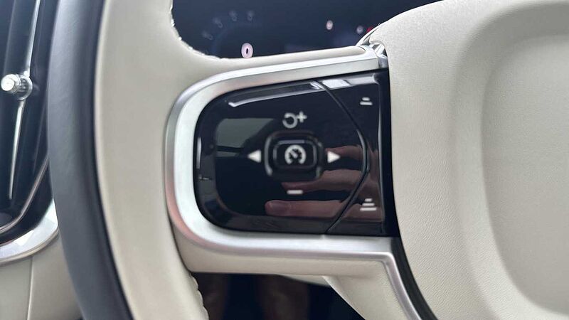 Volvo V60 2.0 T8 [455] PHEV Ultra Dark 5dr AWD Auto Estate