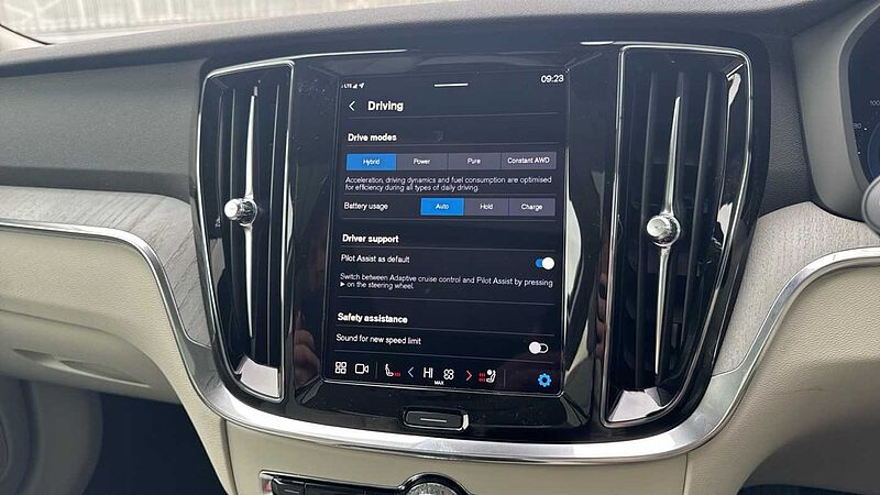 Volvo V60 2.0 T8 [455] PHEV Ultra Dark 5dr AWD Auto Estate