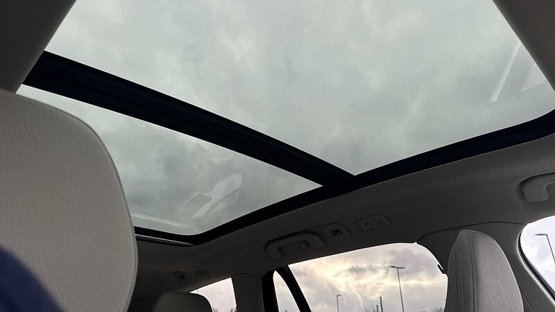 Volvo V60 2.0 T8 [455] PHEV Ultra Dark 5dr AWD Auto Estate