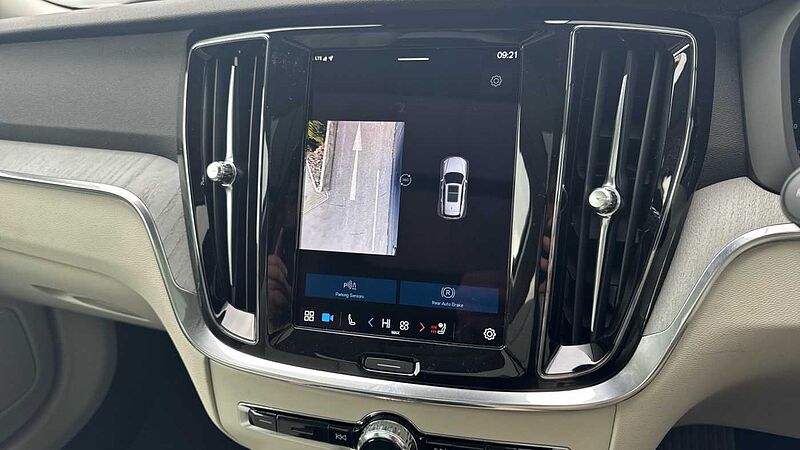 Volvo V60 2.0 T8 [455] PHEV Ultra Dark 5dr AWD Auto Estate