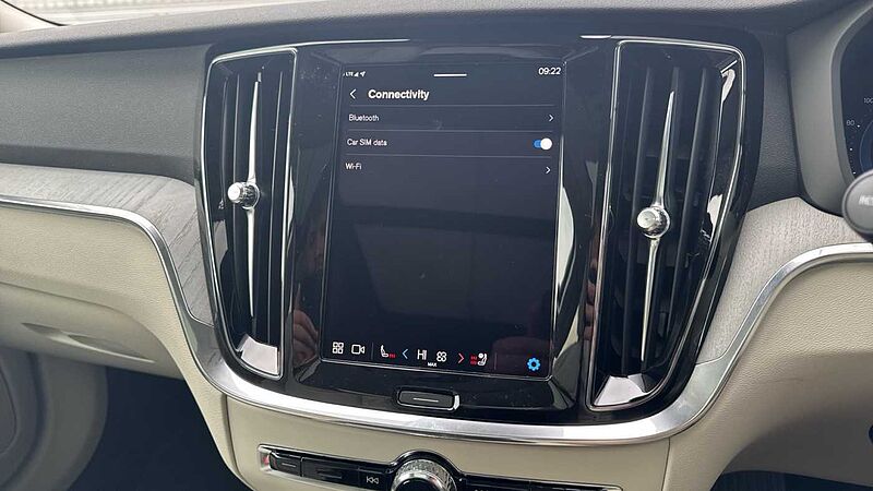 Volvo V60 2.0 T8 [455] PHEV Ultra Dark 5dr AWD Auto Estate
