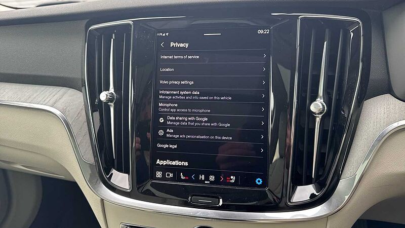 Volvo V60 2.0 T8 [455] PHEV Ultra Dark 5dr AWD Auto Estate