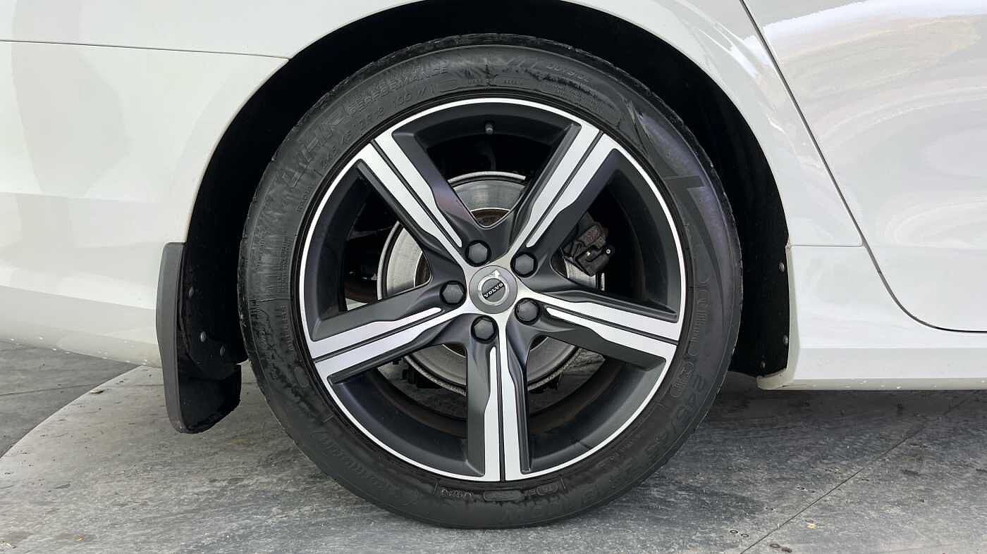 Volvo S90 D4 R-Design Automatic