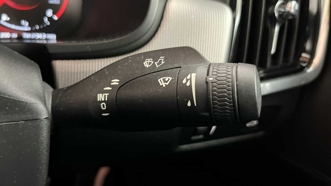 Volvo S90 D4 R-Design Automatic