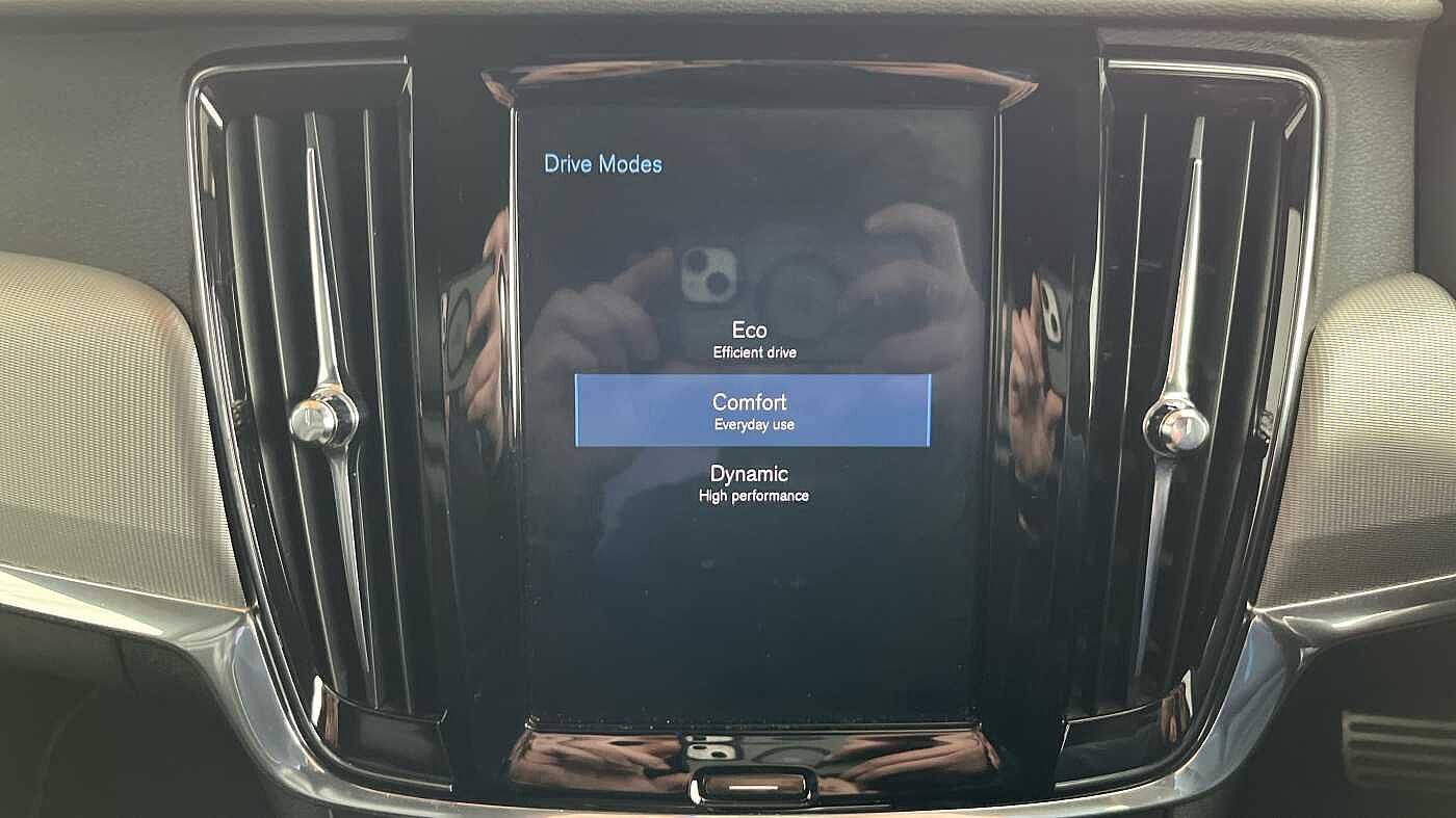 Volvo S90 D4 R-Design Automatic