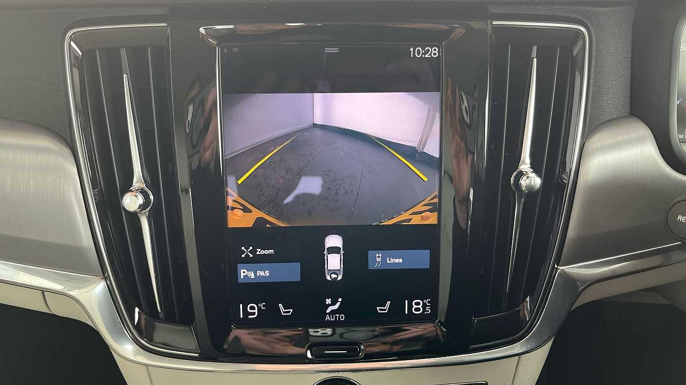 Volvo S90 D4 Momentum Plus Automatic