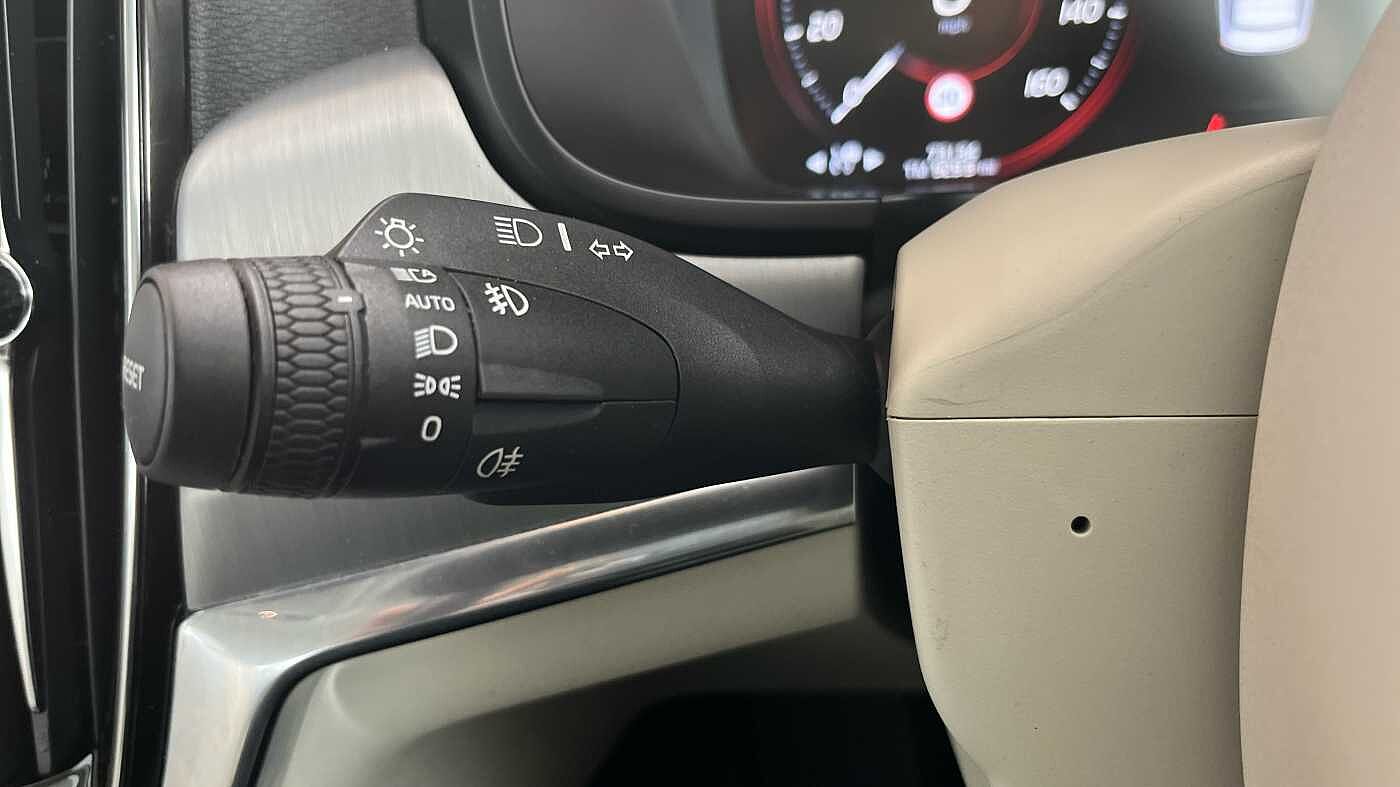 Volvo S90 D4 Momentum Plus Automatic
