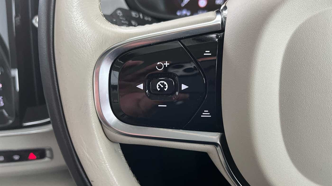Volvo S90 D4 Momentum Plus Automatic