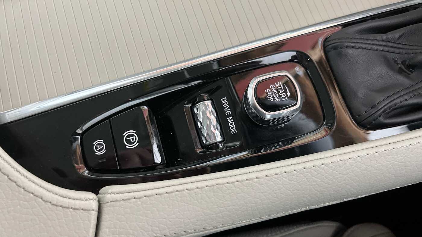 Volvo S90 D4 Momentum Plus Automatic