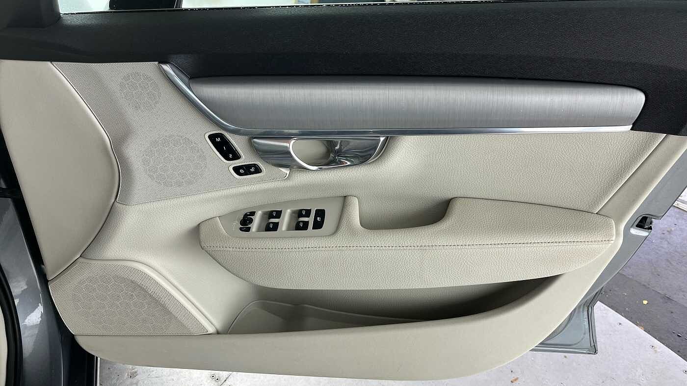 Volvo S90 D4 Momentum Plus Automatic