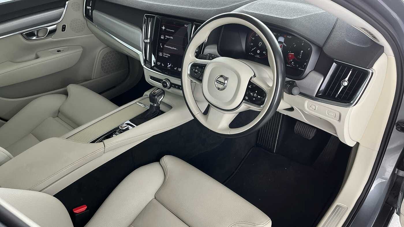 Volvo S90 D4 Momentum Plus Automatic