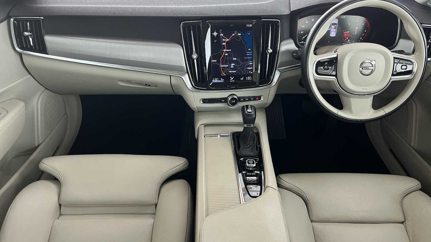 Volvo S90 D4 Momentum Plus Automatic