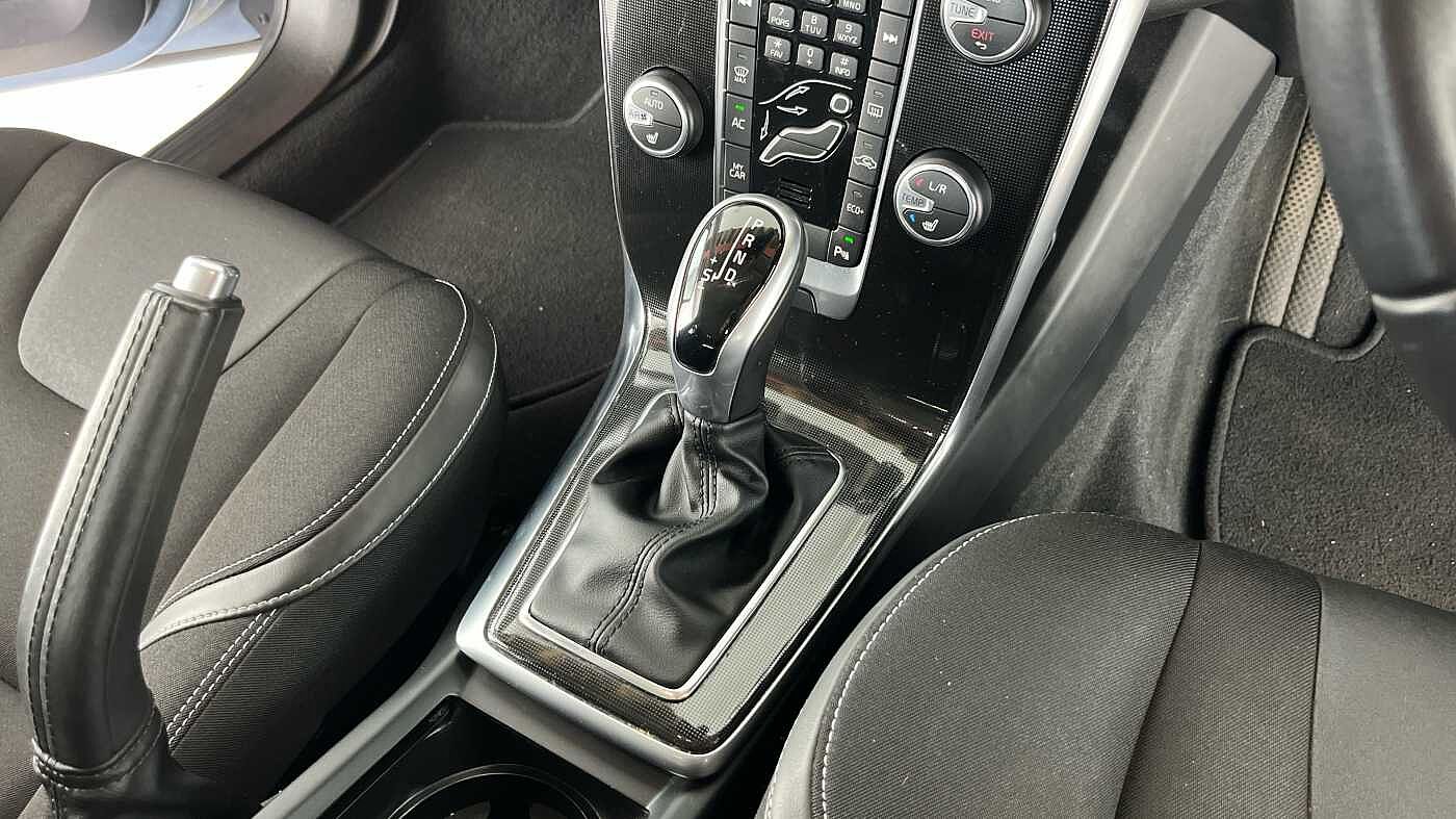 Volvo V40 T3 Momentum Automatic