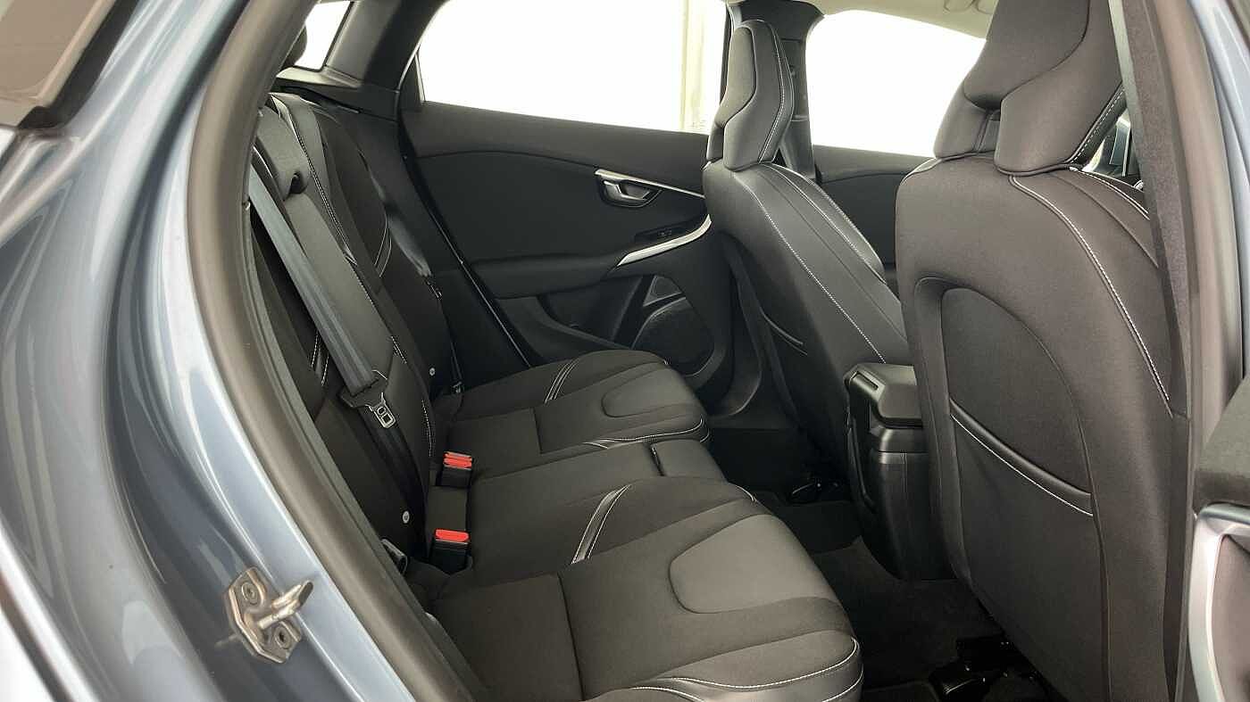 Volvo V40 T3 Momentum Automatic