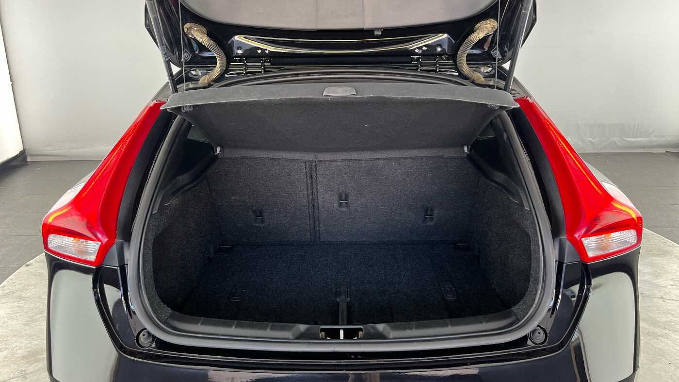 Volvo V40 T3 R-Design Pro Manual
