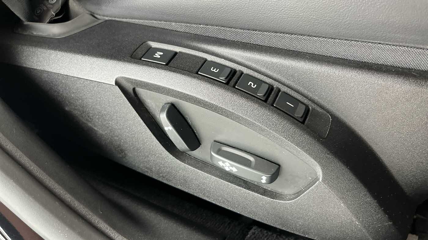 Volvo V40 T3 R-Design Pro Manual