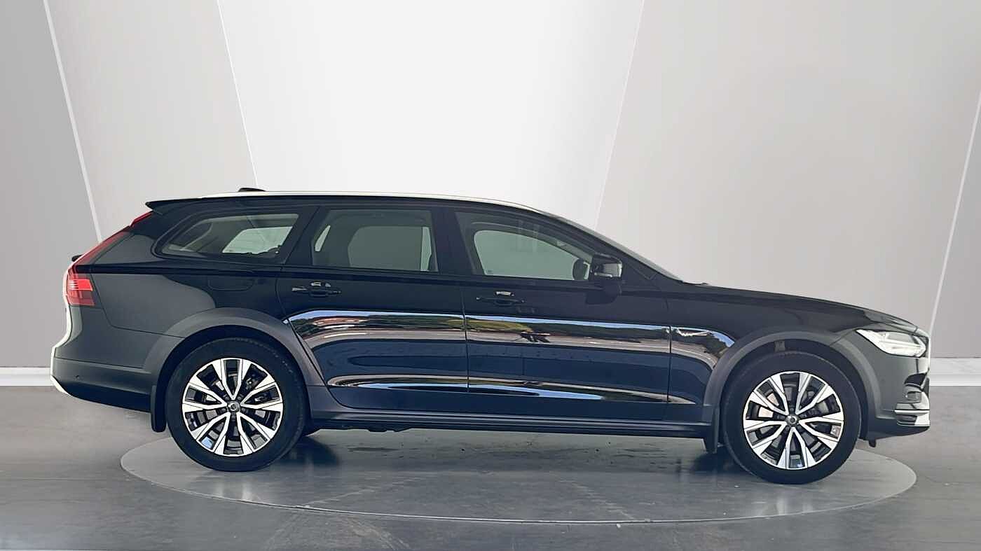 Volvo V90 Cross Country Plus, B5 AWD mild hybrid, Petrol
