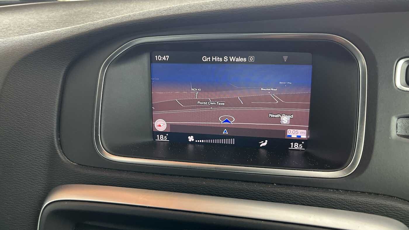 Volvo V40 T2 R-Design Pro Manual