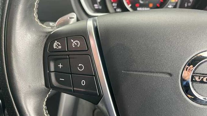 Volvo V40 T3 R-Design Pro Automatic