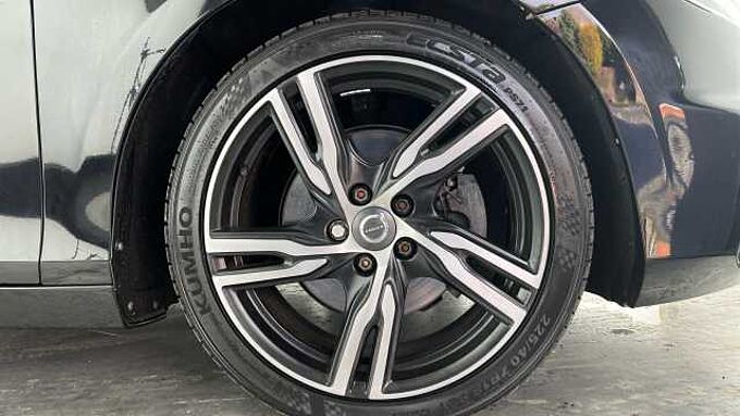 Volvo V40 T2 R-Design Pro Manual