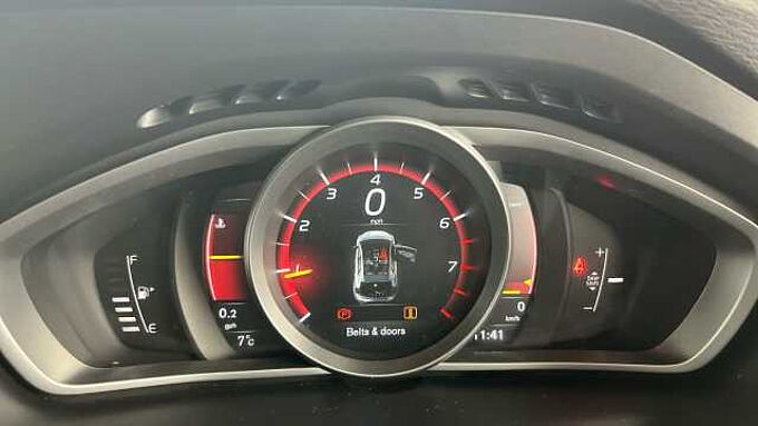 Volvo V40 T2 R-Design Pro Manual