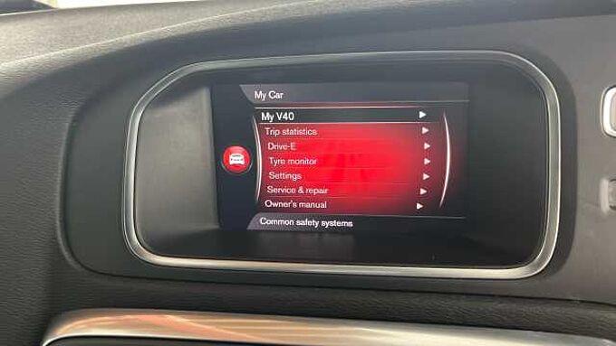 Volvo V40 T2 R-Design Pro Manual