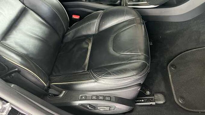 Volvo V40 T2 R-Design Pro Manual