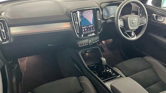 Volvo XC40 Black Edition Ultra, B4 Mild hybrid, Petrol