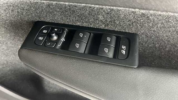 Volvo XC40 Black Edition Ultra, B4 Mild hybrid, Petrol