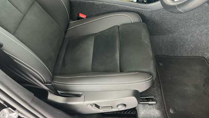 Volvo XC40 Black Edition Ultra, B4 Mild hybrid, Petrol