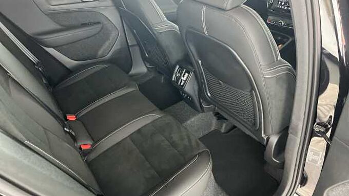 Volvo XC40 Black Edition Ultra, B4 Mild hybrid, Petrol