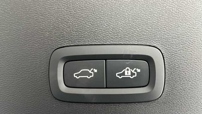 Volvo XC40 Black Edition Ultra, B4 Mild hybrid, Petrol