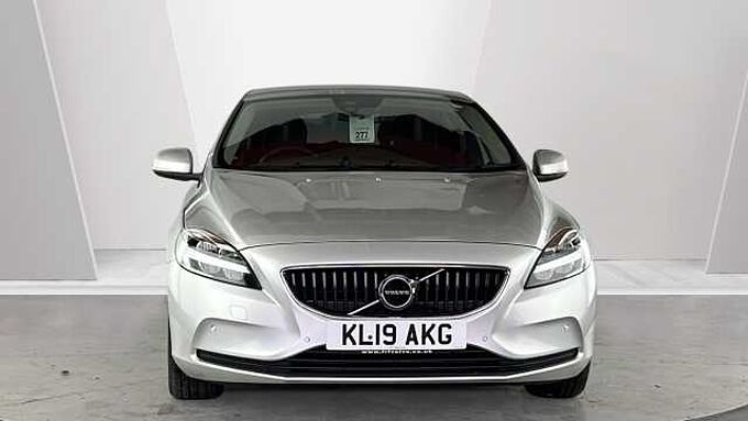 Volvo V40 T2 Momentum Automatic