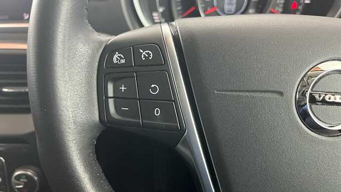 Volvo V40 T2 Momentum Automatic