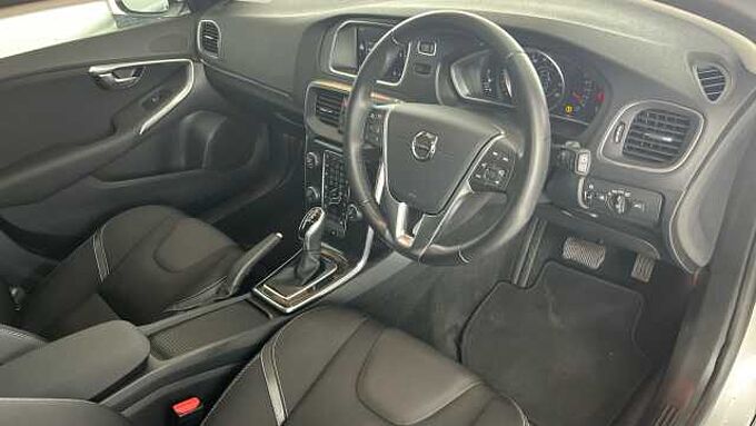 Volvo V40 T2 Momentum Automatic